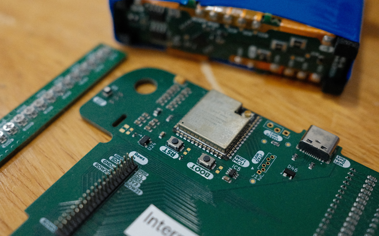 Battery Management System & Power Distribution Board Lithium-ion Battery Pack Ivory Electronics